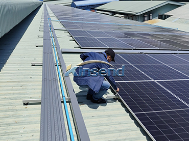 Montagem de telhado de metal e passarela ZAM