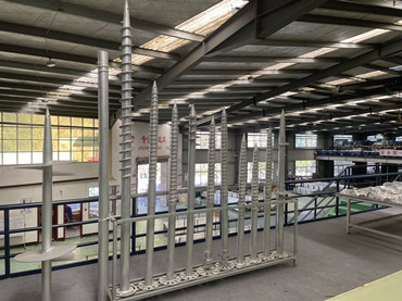 Kinsend sua fábrica de processamento de sistema de montagem solar exclusiva